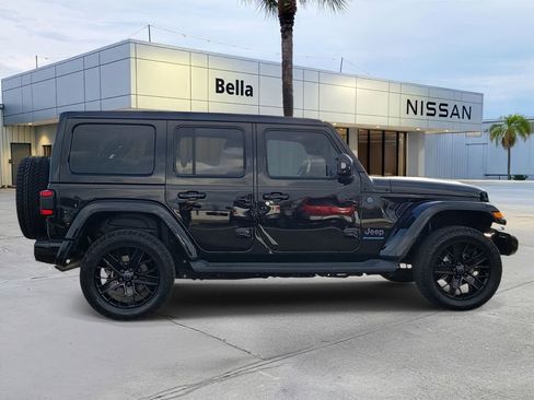Used 2024 Jeep Wrangler High Altitude AWD/4WD image 8