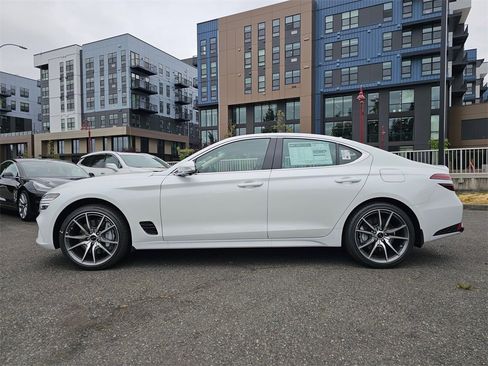 New 2026 Genesis G70 2.5T Prestige image 4