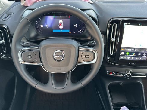 Used 2026 Volvo XC40 B5 Ultra w/ Protection Package Premier AWD/4WD image 13