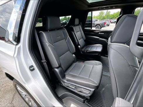 Used 2024 Cadillac Escalade Premium Luxury w/ Performance Package AWD/4WD image 25