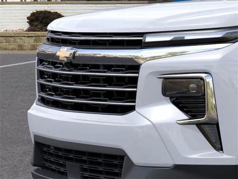 New 2026 Chevrolet Traverse LT w/ Driver Confidence Package image 13