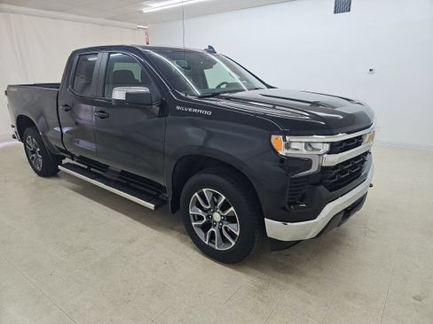 Used 2023 Chevrolet Silverado 1500 LT AWD/4WD image 14