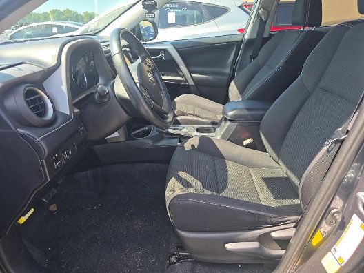 Used 2016 Toyota RAV4 XLE w/ Convenience Package FWD image 5
