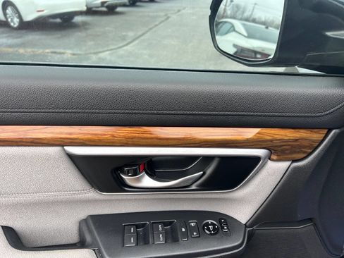Used 2017 Honda CR-V EX image 18