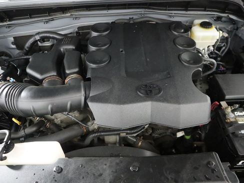 Used 2014 Toyota FJ Cruiser 4WD w/ Upgrade Package image 47