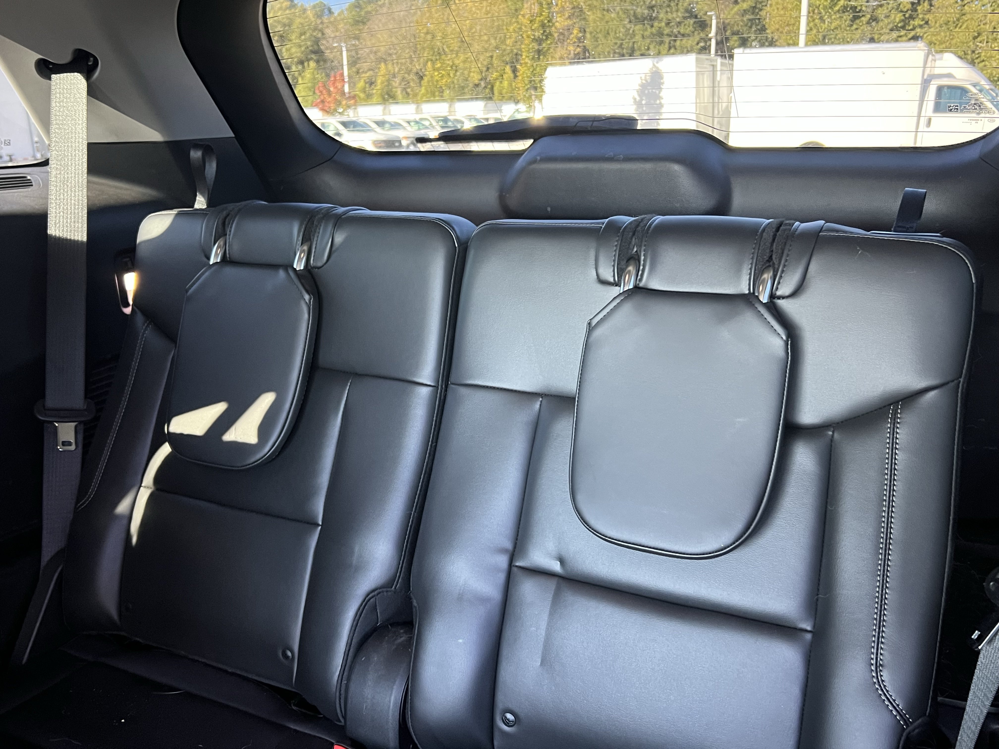 Used 2021 Ford Explorer XLT w/ Equipment Group 202A RWD image 34