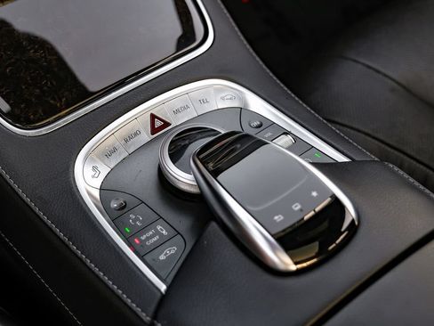 Used 2016 Mercedes-Benz S 550 Sedan image 21