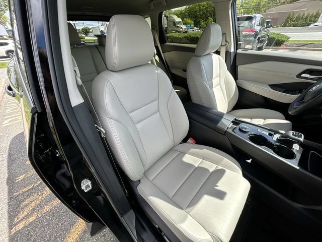 Certified 2025 Nissan Rogue SL AWD/4WD image 24