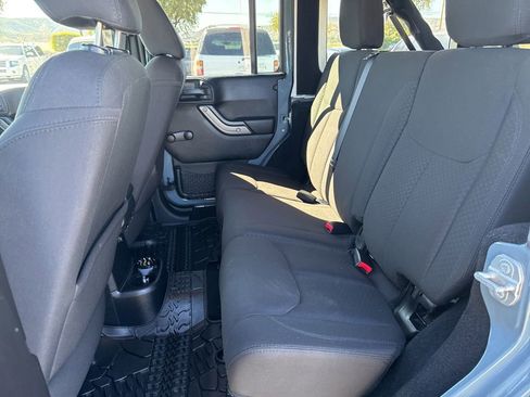 Used 2015 Jeep Wrangler Unlimited Willys image 20