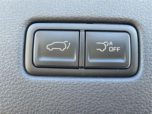 New 2026 Kia Carnival EX image 24