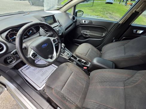 Used 2016 Ford Fiesta SE w/ Equipment Group 201A FWD image 3