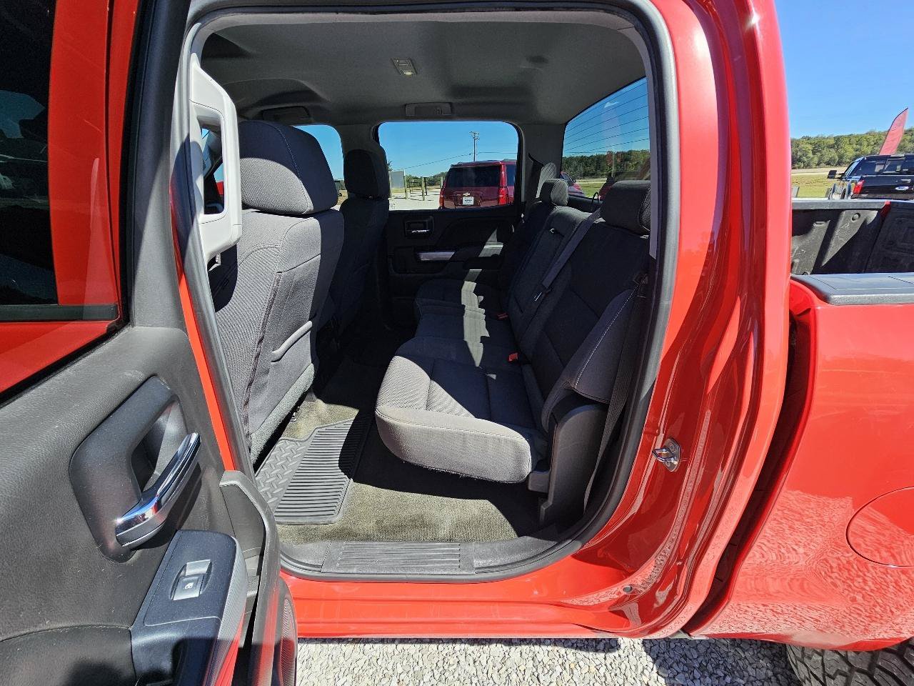 Used 2018 Chevrolet Silverado 1500 LT w/ Texas Edition AWD/4WD image 22