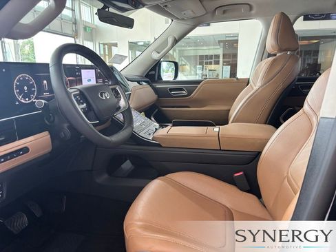 Certified 2026 INFINITI QX80 Luxe w/ Cargo Package AWD/4WD image 22