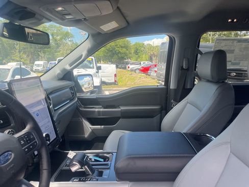 New 2025 Ford F150 Lightning Flash AWD/4WD image 10