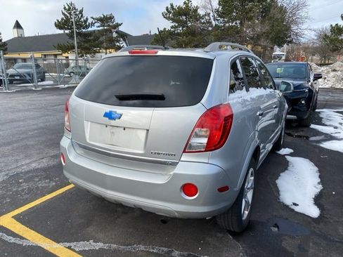 Used 2014 Chevrolet Captiva Sport LT w/ Convenience Package image 3