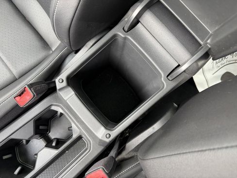 Used 2021 Volkswagen Tiguan SE R-Line image 25