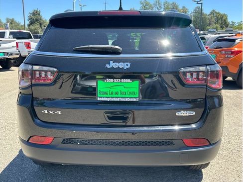 Used 2023 Jeep Compass Latitude AWD/4WD image 6