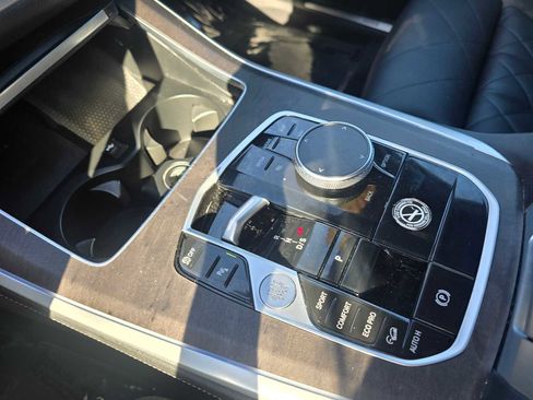 Used 2024 BMW X5 xDrive40i image 32