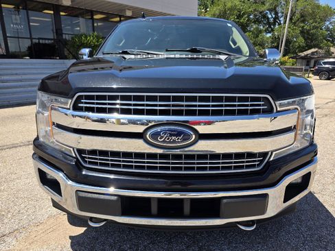 Used 2018 Ford F150 Lariat image 2