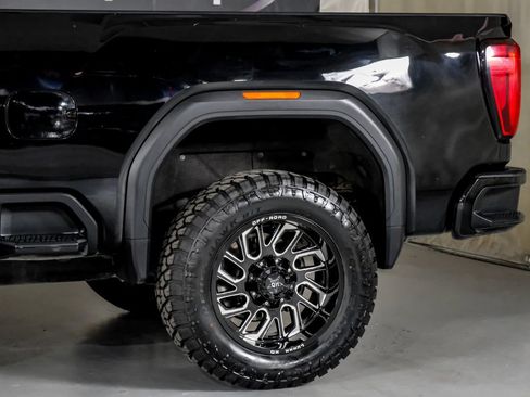 Used 2020 GMC Sierra 2500 AT4 w/ AT4 Preferred Package AWD/4WD image 13