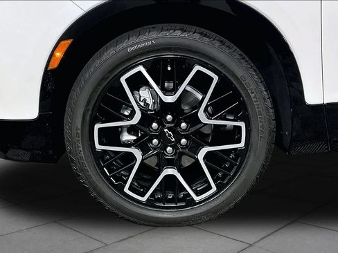 Used 2025 Chevrolet Blazer RS w/ Driver Confidence II Package FWD image 10