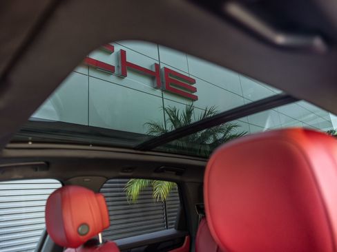 Certified 2023 Porsche Cayenne image 17