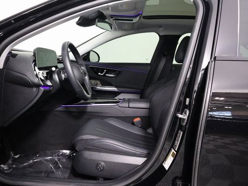 Used 2024 Mercedes-Benz E 350 4MATIC Sedan image 10