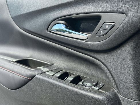 Used 2023 Chevrolet Equinox RS w/ RS Leather Package FWD image 22