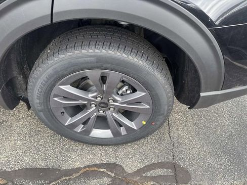 New 2026 Ford Explorer Active w/ Active Comfort Package image 5