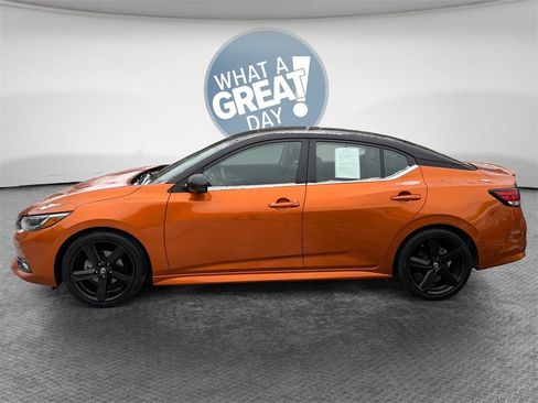 Used 2023 Nissan Sentra SR w/ SR Premium Package image 7