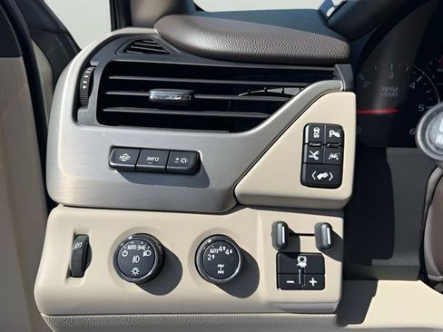 Used 2020 GMC Yukon XL Denali w/ Open Road Package image 20