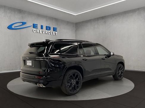 New 2026 Chevrolet Traverse RS w/ LPO, Floor Liner Package AWD/4WD image 8