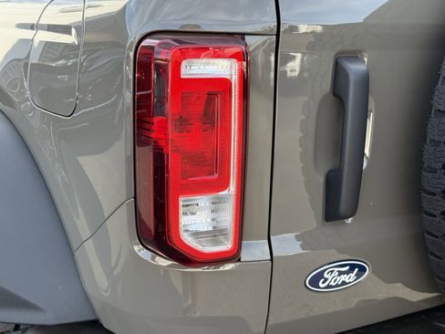 New 2026 Ford Bronco 2-Door w/ Sasquatch Package AWD/4WD image 7