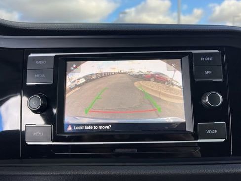 Used 2021 Volkswagen Jetta S w/ Driver Assistance Package image 18