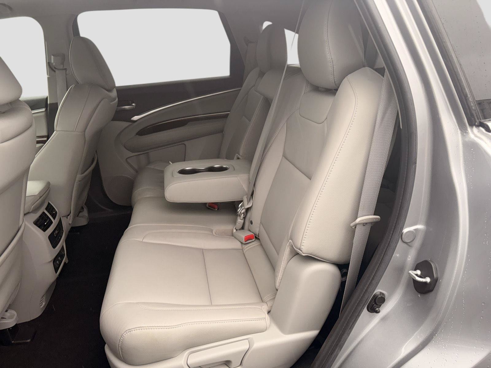 Used 2020 Acura MDX SH-AWD image 12