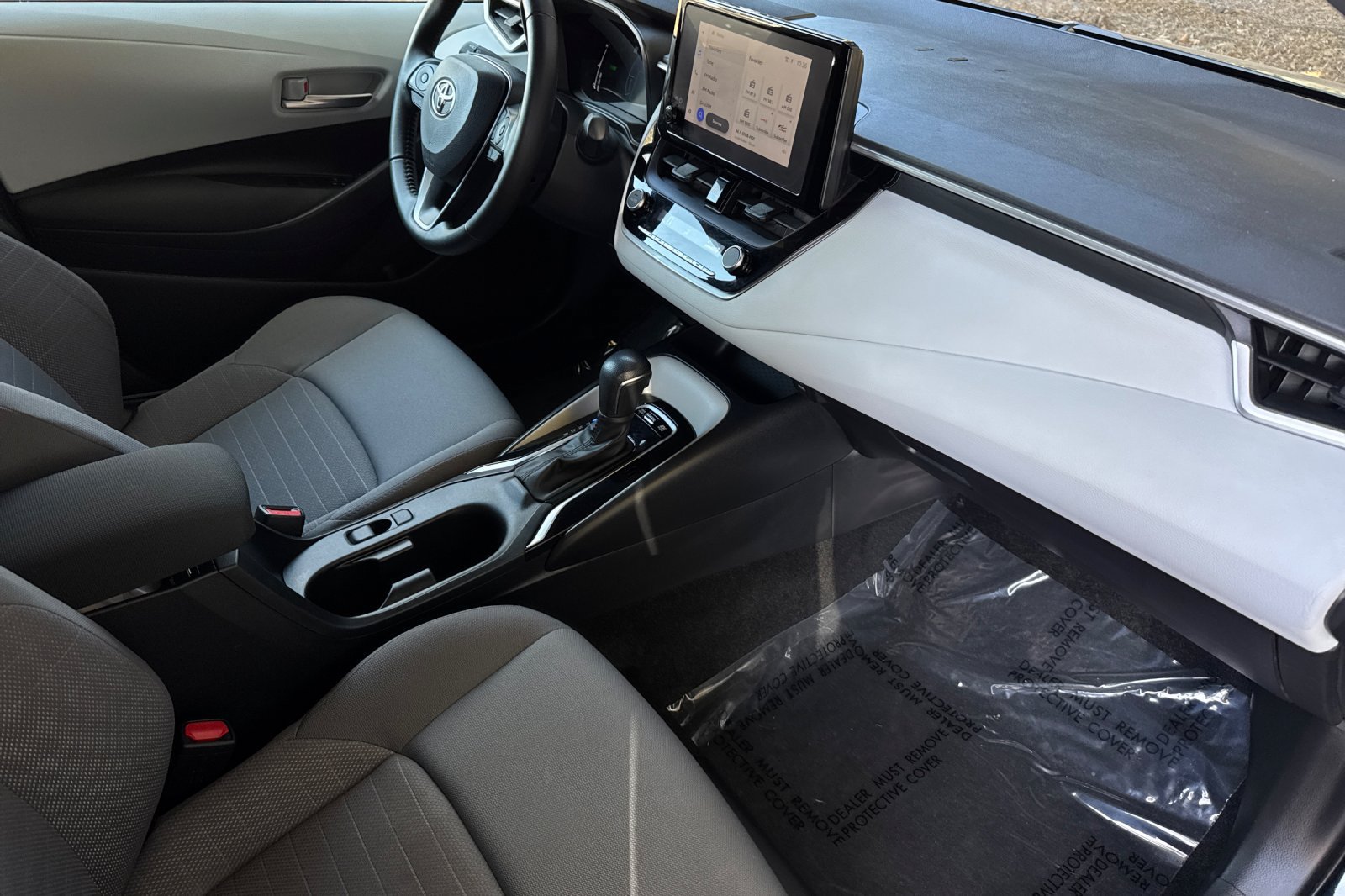 Used 2026 Toyota Corolla SE FWD image 17