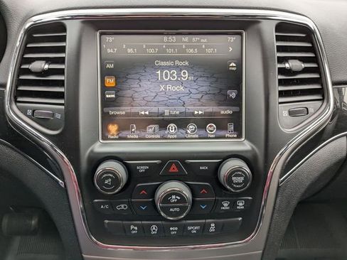 Used 2017 Jeep Grand Cherokee Trailhawk image 29