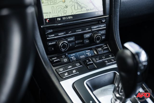 Used 2015 Porsche 911 Turbo AWD/4WD image 18