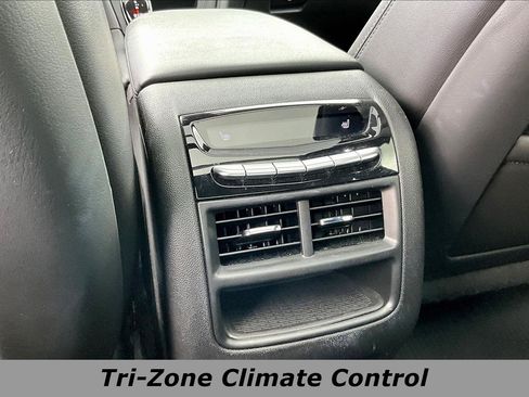 Used 2020 Cadillac XT5 Premium Luxury AWD/4WD image 10