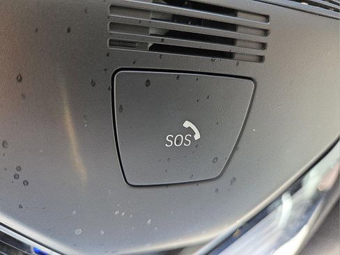 Used 2021 BMW X7 xDrive40i w/ Luxury Seating Package image 22