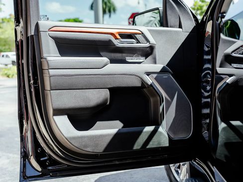 Used 2022 GMC Sierra 1500 Denali image 30