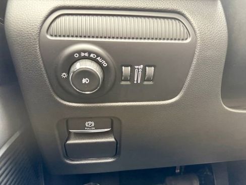 Used 2025 Jeep Wagoneer Series II w/ Convenience Group I image 11