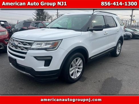 Used 2018 Ford Explorer XLT image 1