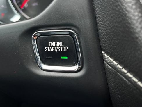Used 2020 GMC Acadia SLE FWD image 32