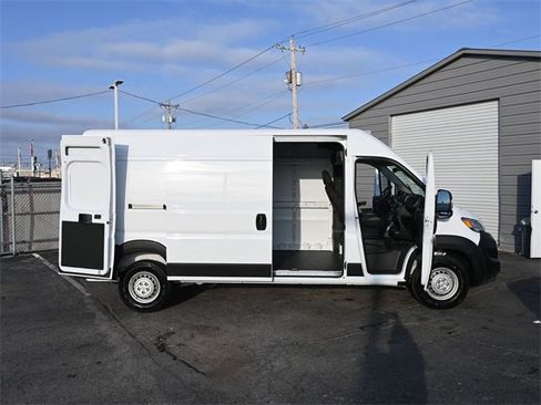 New 2026 RAM ProMaster 2500 w/ Storage Group image 3