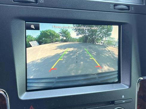 Used 2015 Lincoln Navigator 2WD image 16