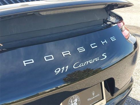 Used 2018 Porsche 911 Carrera S image 5
