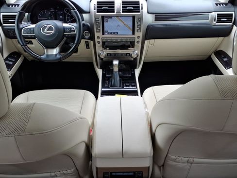 Used 2021 Lexus GX 460 Premium w/ Premium Plus Package AWD/4WD image 17