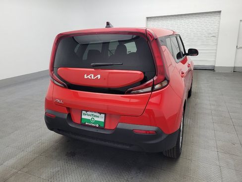 Used 2022 Kia Soul LX image 7