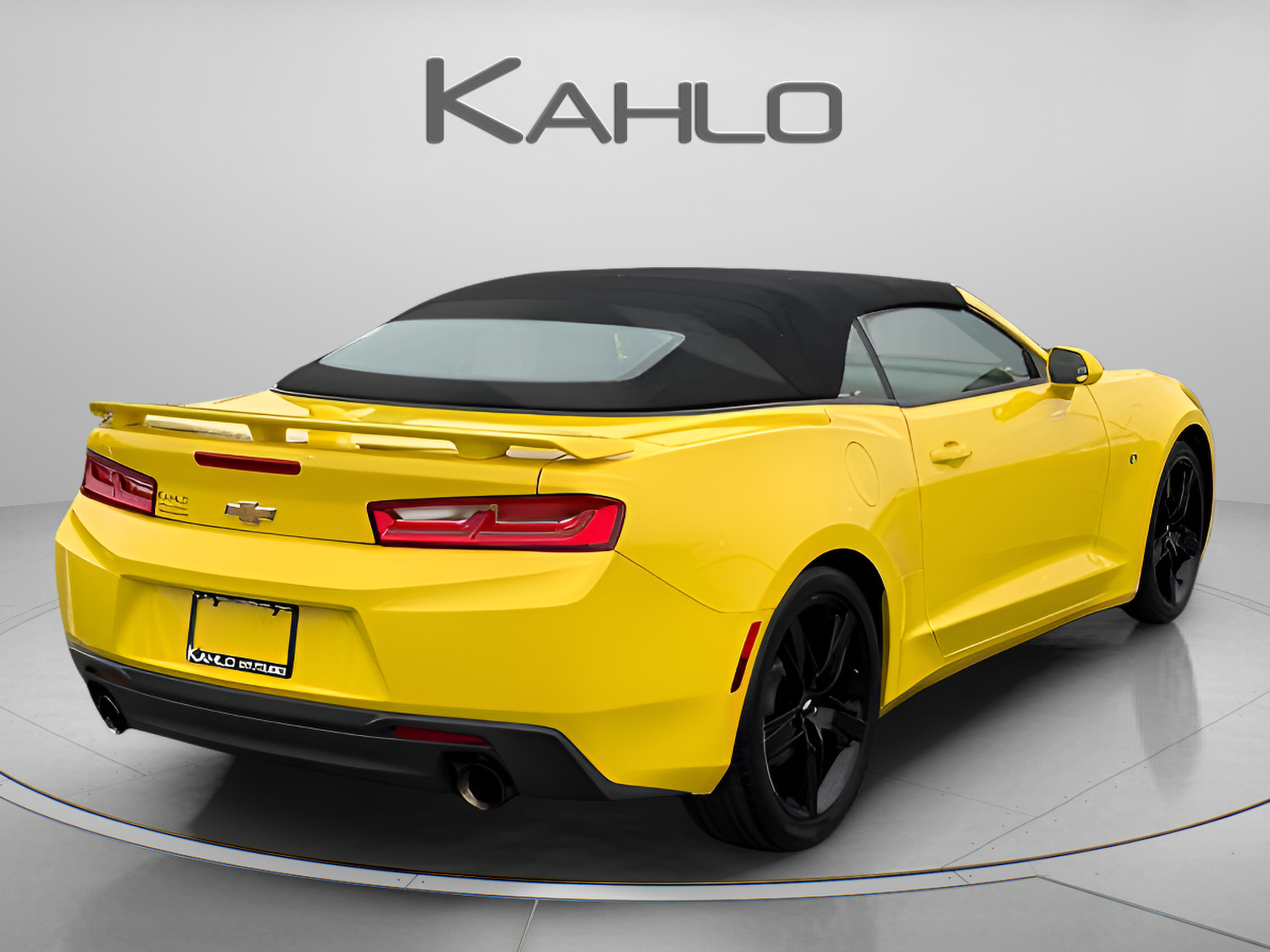 Used 2017 Chevrolet Camaro LT RWD image 4